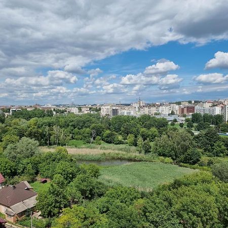 Світло Цілодобово Просторі Апартаменти Біля Гідропарку Топільче ترنوبل المظهر الخارجي الصورة