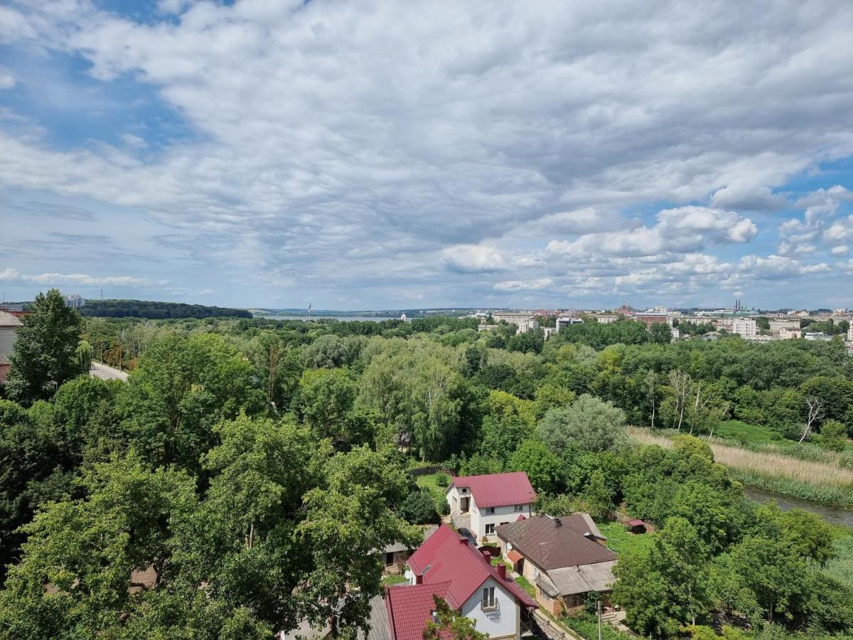 Світло Цілодобово Просторі Апартаменти Біля Гідропарку Топільче ترنوبل المظهر الخارجي الصورة
